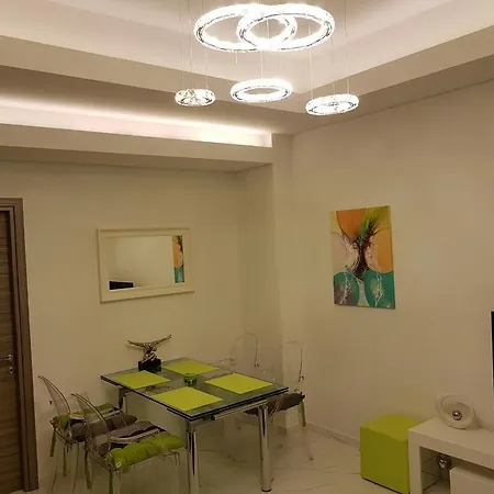 Apartament Laura Grande *